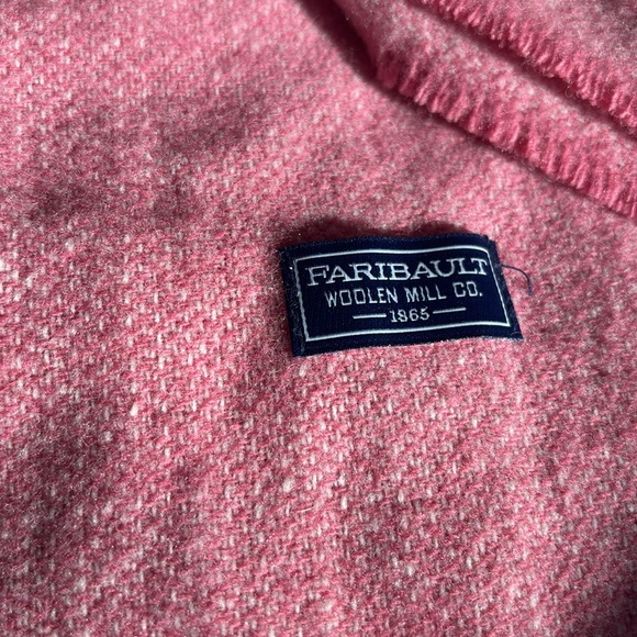 Pink with Beige Fringe Throw 100% Virgin Wool - Picture 2 of 3